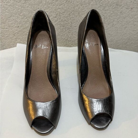 Elliott Lucca Metallic Weaved Peep Toe Heels - Picture 4 of 10